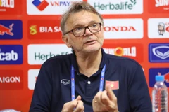 Huấn luyện viên Philippe Troussier cho rằng những cầu thủ như Công Phượng và Văn Toàn cần tích lũy thêm nhiều thời gian thi đấu ở cấp câu lạc bộ. (Ảnh: Hoài Nam/Vietnam+)