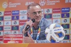 Huấn luyện viên Bandovic tiếc nuối khi Hà Nội FC không thể tận dụng những cơ hội trong hiệp một. (Ảnh: Việt Anh/Vietnam+)