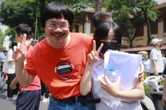 [Photo] Sỹ tử Thủ đô rạng rỡ, tự tin đạt điểm cao môn Ngữ văn