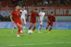 'Hải Quế' lập công, tuyển Việt Nam chật vật vượt qua Hong Kong 