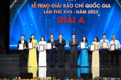 [Photo] Toàn cảnh Lễ trao Giải Báo chí Quốc gia lần thứ XVII năm 2022