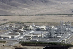 Toàn cảnh lò phản ứng hạt nhân nước nặng Arak tại thành phố Arak, miền trung Iran, cách thủ đô Tehran 190km về phía tây nam ngày 26/8/2006. (Nguồn: Reuters/TTXVN)