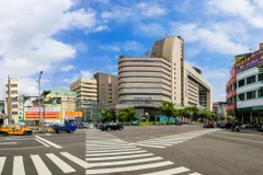 Được thành lập vào năm 1980, Bệnh viện Đại học Y Trung Quốc hiện nay có đến 7 toà nhà với 2.076 giường và 4.520 nhân viên y tế. (Ảnh: Minh Sơn/Vietnam+)