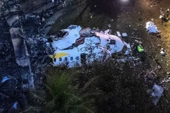 Hiện trường máy bay thuộc Hãng hàng không Voepass Linhas Areas của Brazil bị rơi ở thành phố Vinhedo, bang Sao Paulo, ngày 9/8/2024. (Ảnh: TV Globo/TTXVN)