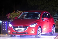 Xe Mazda2 thế hệ mới tại buổi lễ ra mắt. (Ảnh: Nguyễn Sơn/TTXVN)