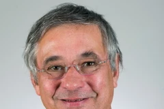 Ông Denis Rondepierre, Ủy viên Ban Chấp hành Đảng cộ