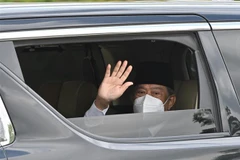Thủ tướng Malaysia tới Cung Hoàng gia Muhyiddin Yassin ở Kuala Lumpur, nơi ông đệ đơn từ chức lên Quốc vương Sultan Abdullah Sultan Ahmad Shah. (Ảnh: THX/TTXVN)