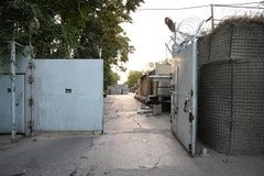 Cổng vào Đại sứ quán Canada tại thủ đô Kabul của Afghanistan sau khi các nhân viên ngoại giao được sơ tán về nước. (Ảnh: AFP/TTXVN)