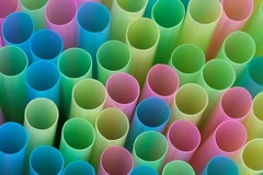 Ống hút bằng nhựa. (Nguồn: Reuters)