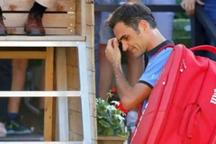 Federer dừng bước ngay trong ngày tái xuất. (Nguồn: EPA)