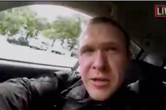 Nghi phạm Brenton Tarrant trong đoạn video được y phát trực tiếp lên mạng.