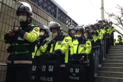 Cảnh sát Seoul được đặt vào cấp độ cảnh giác cao nhất. (Nguồn: NPR)