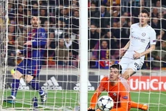 Messi xỏ háng Courtois đến 2 lần. (Nguồn: DM)