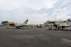 Trả lại xe tăng T-34, Lào lần đầu tiên sở hữu máy bay Yak-130 của Nga