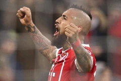 Vidal mở đầu cho chiến thắng của Bayern.