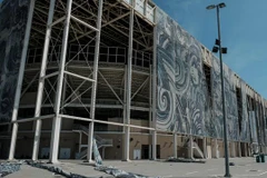 Quang cảnh hoang phế bên ngoài nhà thi đấu dưới nước chỉ sau 6 tháng diễn ra Olympic Rio 2016. (Nguồn: AFP/Getty Images)