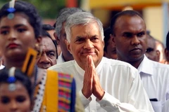 Ông Ranil Wickremesinghe (giữa) tại một sự kiện ở thành phố Galle, miền Nam Sri Lanka. (Ảnh: THX/TTXVN)
