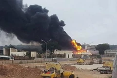 Khói bốc lên sau vụ máy bay gặp nạn. (Nguồn: timesofmalta)