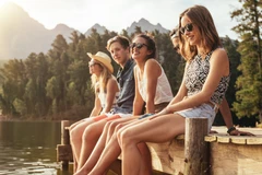 Người Đức chỉ đi làm 35 giờ một tuần và đi nghỉ mát 5 tuần mỗi năm. (Nguồn: Blinkist)