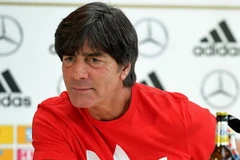 Joachim Löw trong buổi họp báo. (Nguồn: Getty Images)