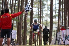 Đinh Văn Linh (BIB: 7018) về nhất ở cự ly 70km.