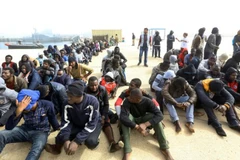 Các đối tượng buôn người bị bắt giữ. (Nguồn: tv5monde.com)