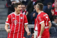Lewandowski lập hat-trick, còn Ribery cũng đóng góp 1 bàn trong màn vùi dập Dotmund. (Nguồn: Reuters)