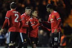 Sanchez có chiến thắng đầu tiên cùng Manchester United. (Nguồn: Daily Mail)