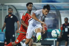 Đoàn Văn Hậu lập siêu phẩm vào lưới U23 Oman. (Ảnh: Trọng Đạt/TTXVN)