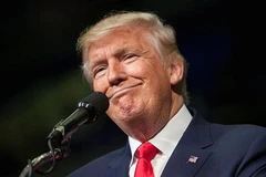 Chính quyền của ông Trump tạm hoãn thi hành lện trừng phạt ngân hàng Trung Quốc giao dịch với Triều Tiên. (Nguồn: Getty Images)