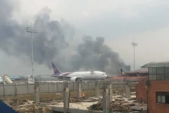 Hiện trường vụ rơi máy bay ở thủ đô Kathmandu, Nepal ngày 12/3. (Nguồn: Daily Star /TTXVN)