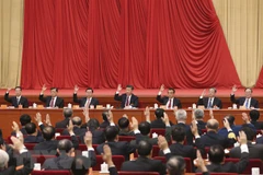 Các Ủy viên thường trực Bộ Chính trị Ban chấp hành Trung ương Đảng Cộng sản Trung Quốc tại Hội nghị Trung ương 6 ở Bắc Kinh ngày 27/10. (nguồn: AP/TTXVN)