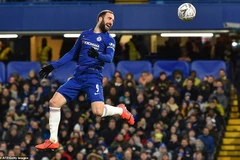 FA Cup: Higuain mờ nhạt ở ngày ra mắt Chelsea, Tottenham bị loại