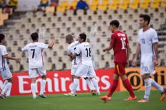 U16 Iran (áo trắng) giành vé dự U17 World Cup 2017. (Nguồn: AFC)