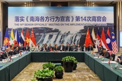 Quang cảnh buổi họp các Quan chức Cao cấp (SOM) ASEAN-Trung Quốc liên quan tới việc triển khai Tuyên bố về ứng xử của các bên ở Biển Đông (DOC) . (Nguồn: Xinhua)