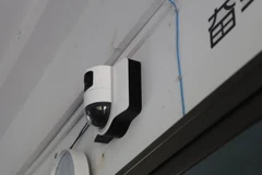 Hệ thống nhận diện gương mặt được lắp ở các lớp học. (Nguồn: odditycentral)