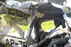 Hiện trường vụ rơi máy bay. (Nguồn: brecorder)