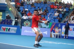 Thắng 2 set trắng, Lý Hoàng Nam thẳng tiến bán kết tại SEA Games 31