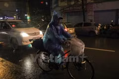 Đêm 4/5, các tỉnh Bắc Bộ và Thanh Hóa có mưa dông diện rộng
