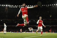 Giroud mang quà muộn về tặng người hâm mộ Arsenal. (Nguồn: Reuters)