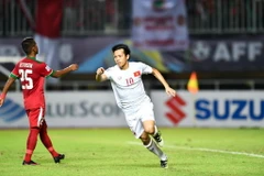 Văn Quyết lập công cho tuyển Việt Nam.