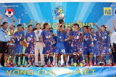 U15 PVF nhận cúp vô địch. (Nguồn: TTVH)