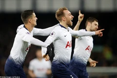 Tottenham thắng hủy diệt trước Lễ Giáng sinh.