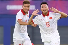U22 Việt Nam lên ngôi đầu bảng B sau chiến thắng trước U22 Singapore. (Ảnh: Vietnam+)