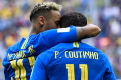 Neymar và Coutinho đã phải nhận 1 thẻ vàng. (Nguồn: Getty Images)