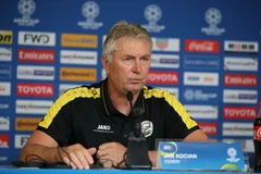 HLV Jan Kocian của Yemen phát biểu tại buổi họp báo. (Ảnh: Hoàng Linh/TTXVN)