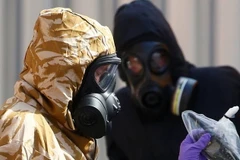 Lực lượng chức năng điều tra. (Nguồn: independent.co.uk)