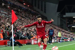 Pha đá phạt góc tinh quái giúp Liverpool 'kết liễu' Barcelona