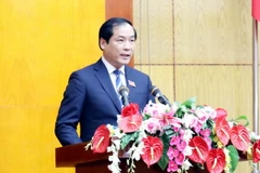 Phó Chủ tịch Ủy ban Nhân dân tỉnh Lạng Sơn nhiệm kỳ 2016-2021, Dương Xuân Huyên phát biểu nhận chức. (Ảnh: Thái Thuần/TTXVN)
