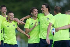 Ibrahimovic và đồng đội thoải mái trước cuộc chạm trán Cộng hòa Ireland. (Nguồn: Reuters)